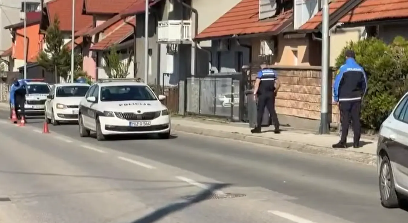 Јаке полицијске снаге у тузланском насељу Миладије: Овд‌је је Елвис убио свог брата Елдина