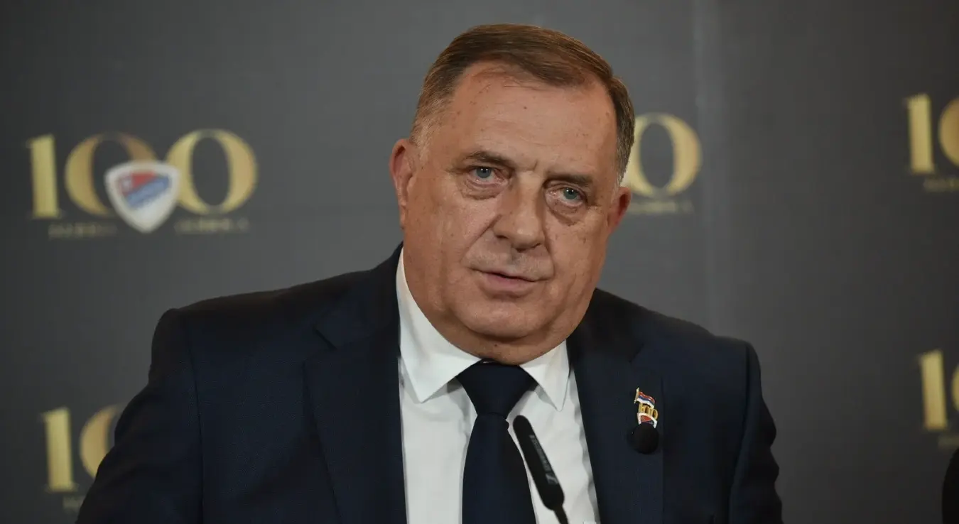 лидер СНСД-а на конференцији за медије 100 година Борца