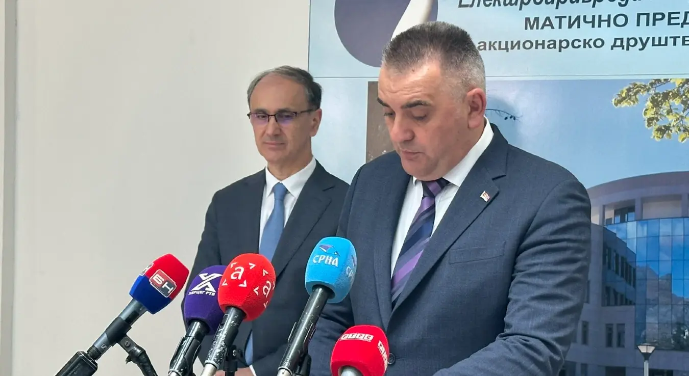 Премијер Владе Републике Српске Саво Минић на конференцији за медије у Требињу.