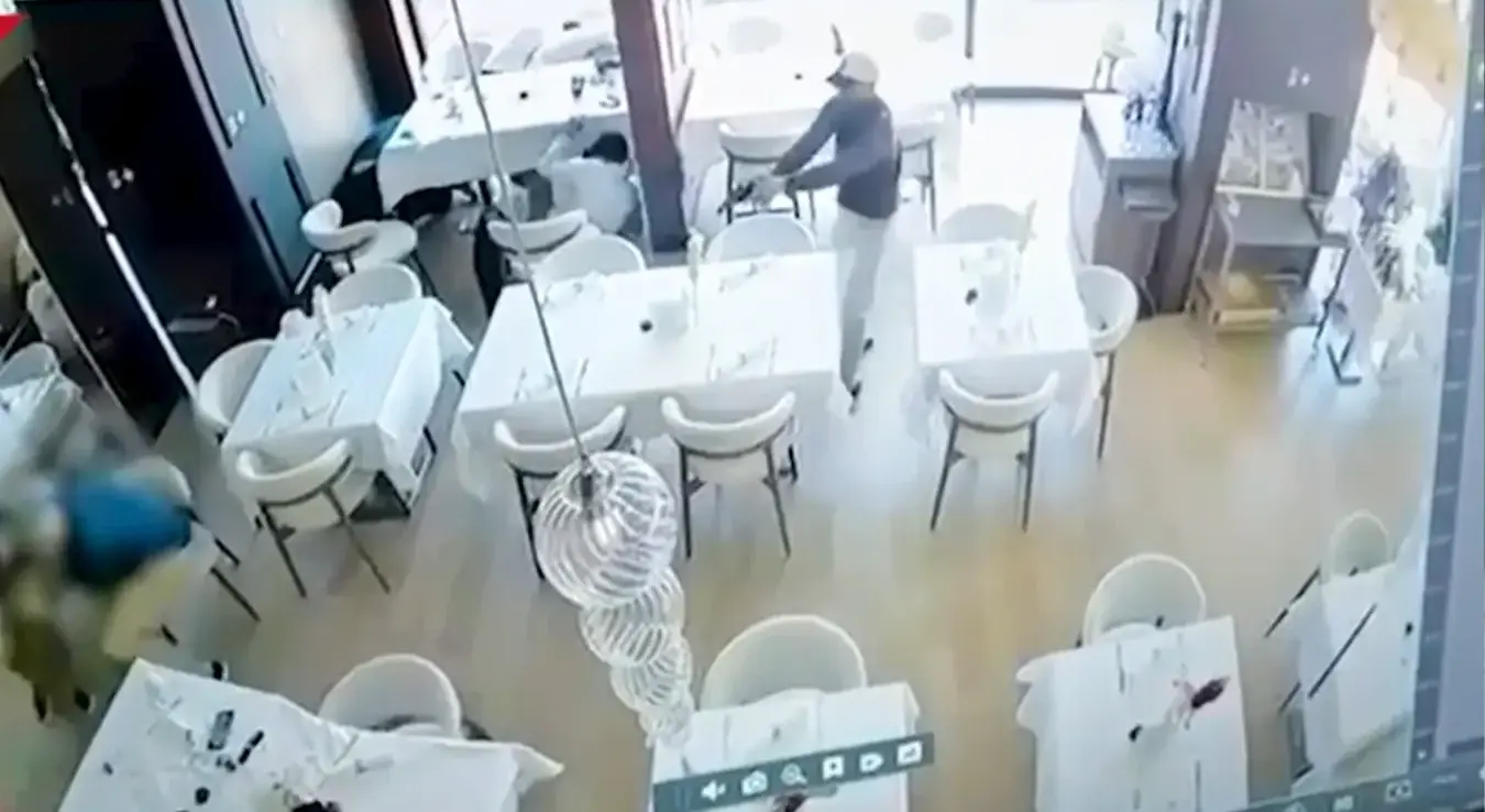 Пуцњава у ресторану