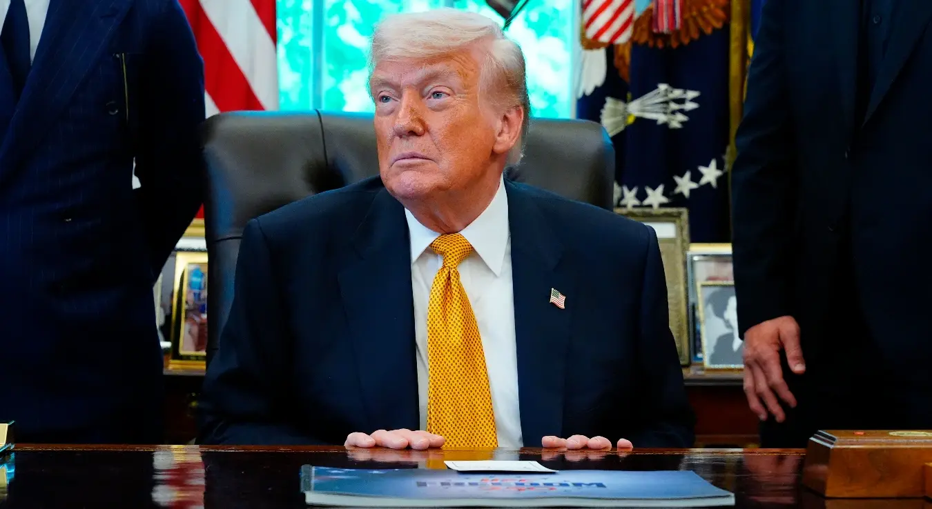 Предсједник Доналд Трамп састао се са UFC борцима у сриједу, 6. маја 2026. године, у Овалном кабинету Бијеле куће у Вашингтону