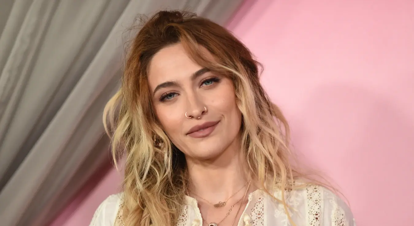 Парис Џексон стиже на додјелу награда Fashion Trust U.S. Awards у уторак, 7. априла 2026. године, у Лос Анђелесу