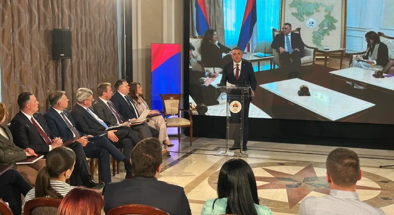 Премијер Владе Републике Српске Саво Минић на конференцији за медије поводом 100 дана Владе Републике Српске