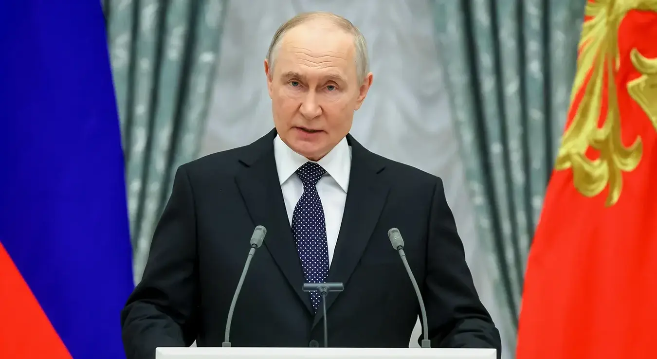 Руски предсједник Владимир Путин држи говор учесницима церемоније додјеле награда у Кремљу у Москви, у четвртак, 21. маја 2026. године.