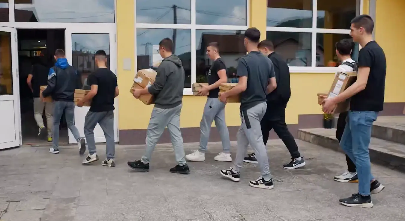 Подјела IT опреме у школи у Шековићима podjela IT opreme u Šekovićima
