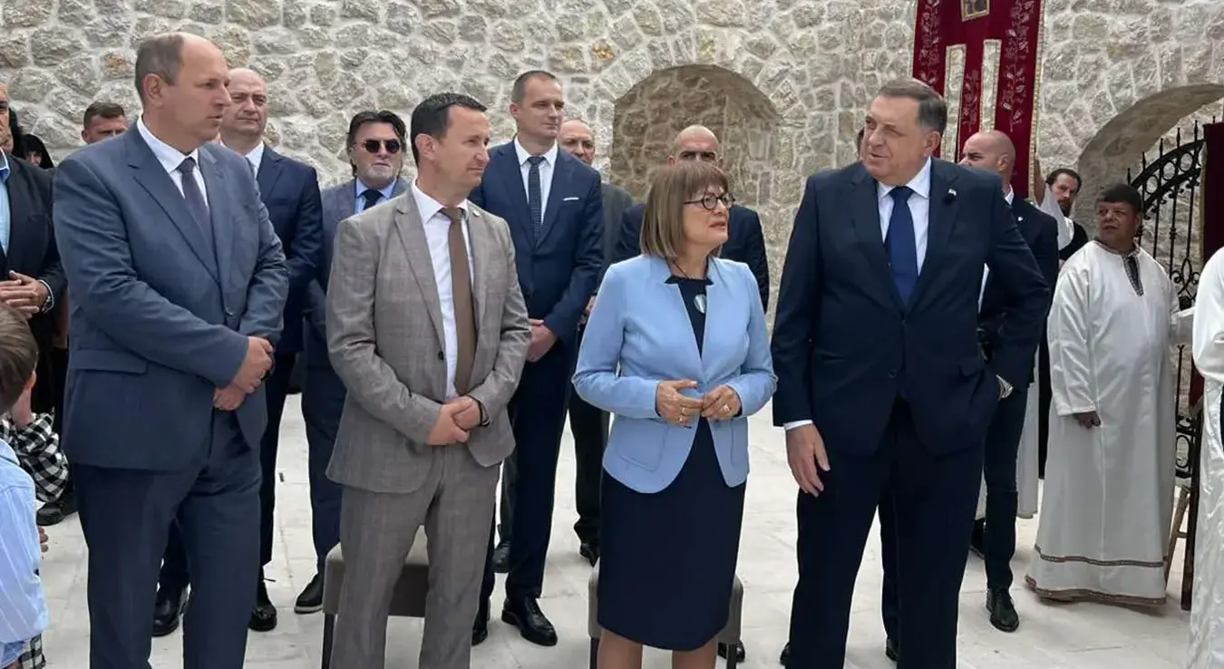 Додик присуствовао Светој архијерејској литургији у Мркоњићима код Требиња