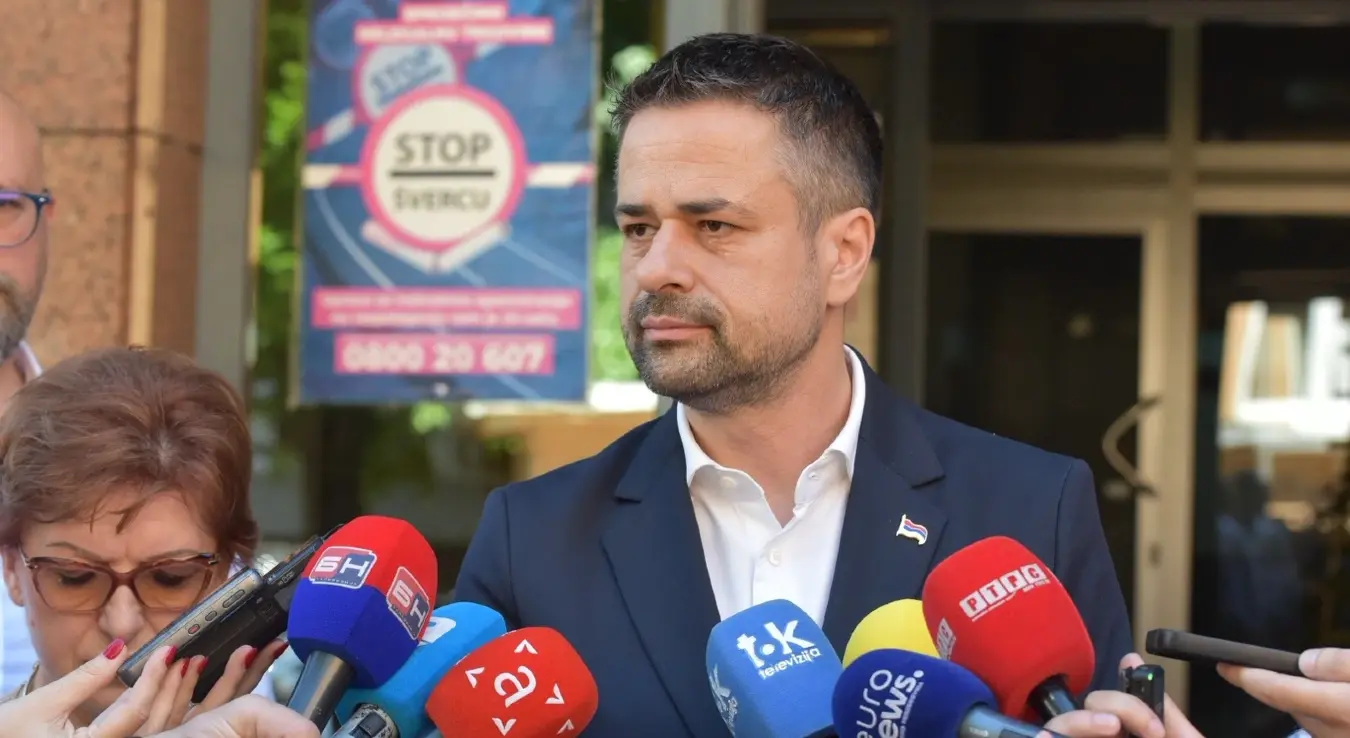Министар финансија и трезора у Савјету министара Срђан Амиџић на конференцији за медије у Бањалуци