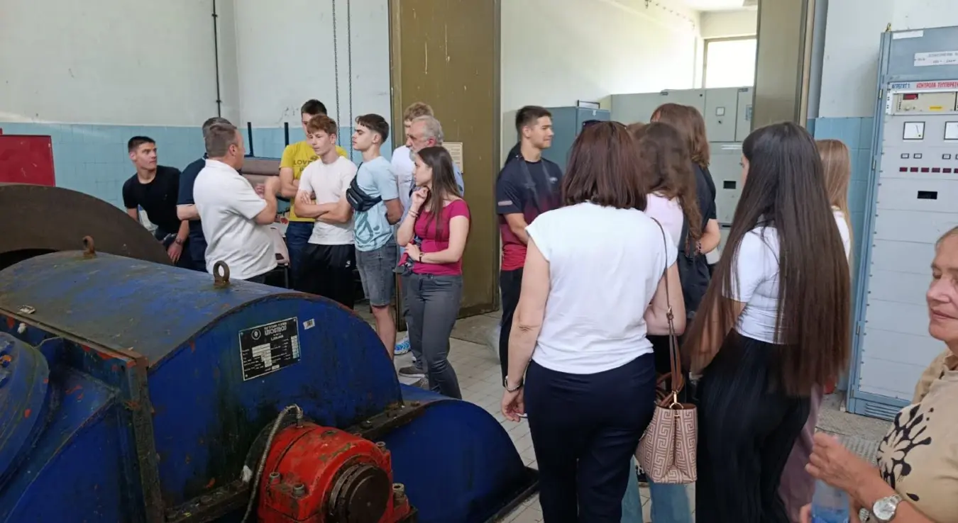 "Електро-Бијељина" организовала посјету ученика малим хидроелектранама