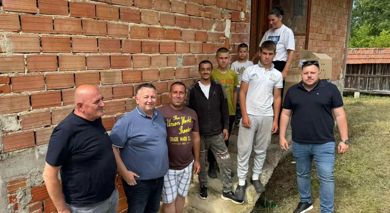 Јовић са породицом Пањик финансијска помоћ