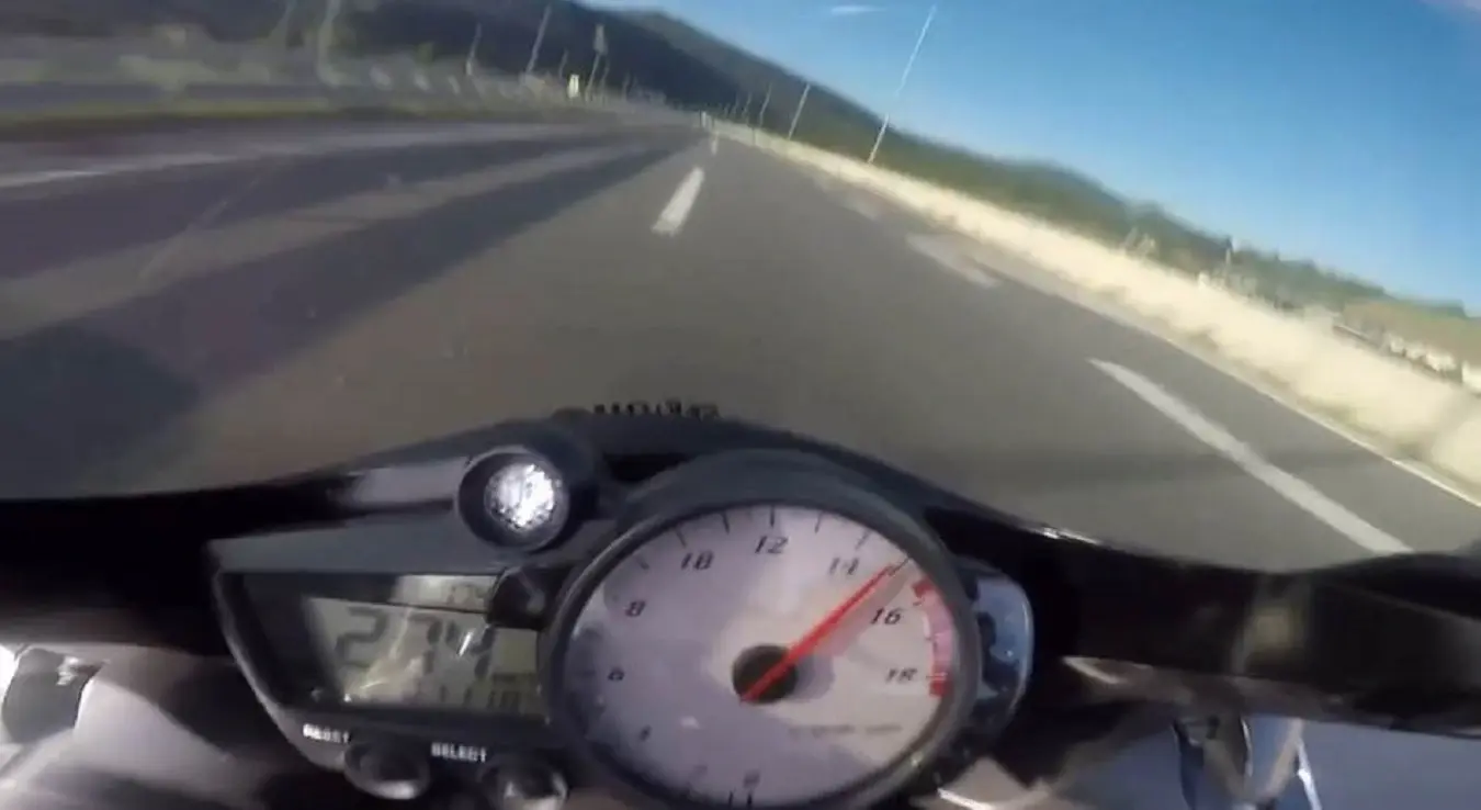 Мотоциклиста јурио више од 270 km/h на аутопуту код Сарајева