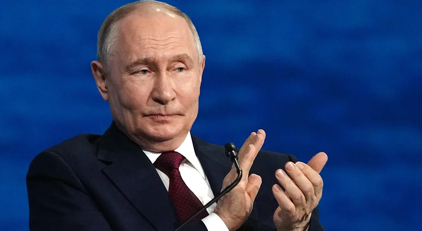 Владимир Путин на форуму у Санкт Петербургу