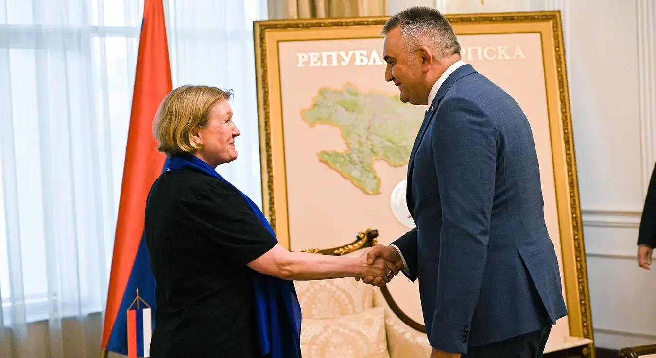 Минић и Шинделкова