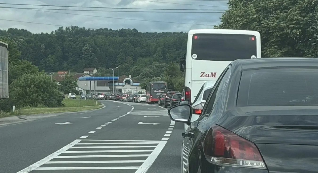 Саобраћајна несрећа у Рамићима: Велика гужва на излазу из Бањалуке