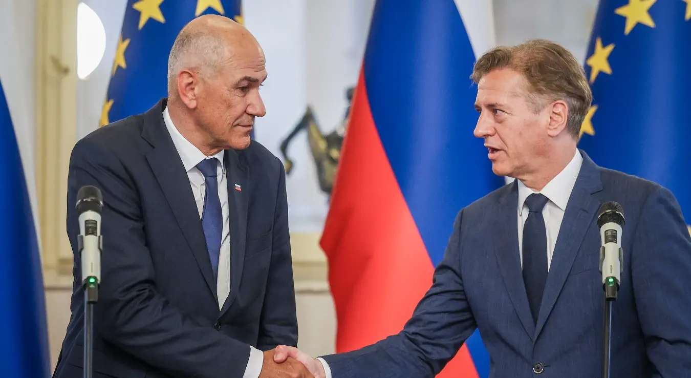 Нови премијер Словеније Јанез Јанша преузео дужност од Роберта Голоба