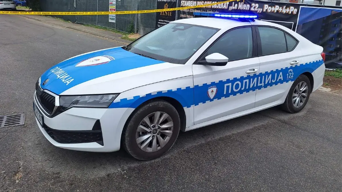 Полицијско возило ПУ Бањалука на Лаушу на мјесту експлозије