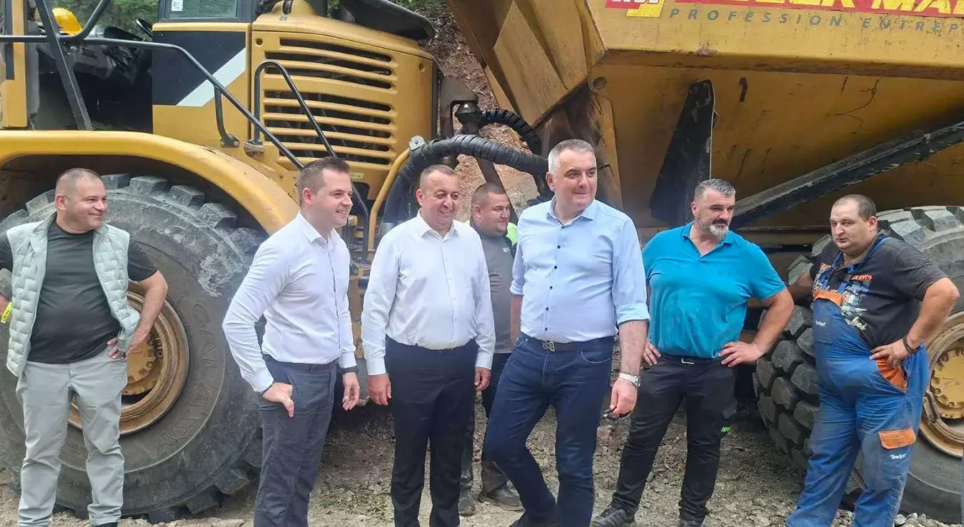 Премијер Републике Српске у обиласку пута Тјентиште-Фоча.