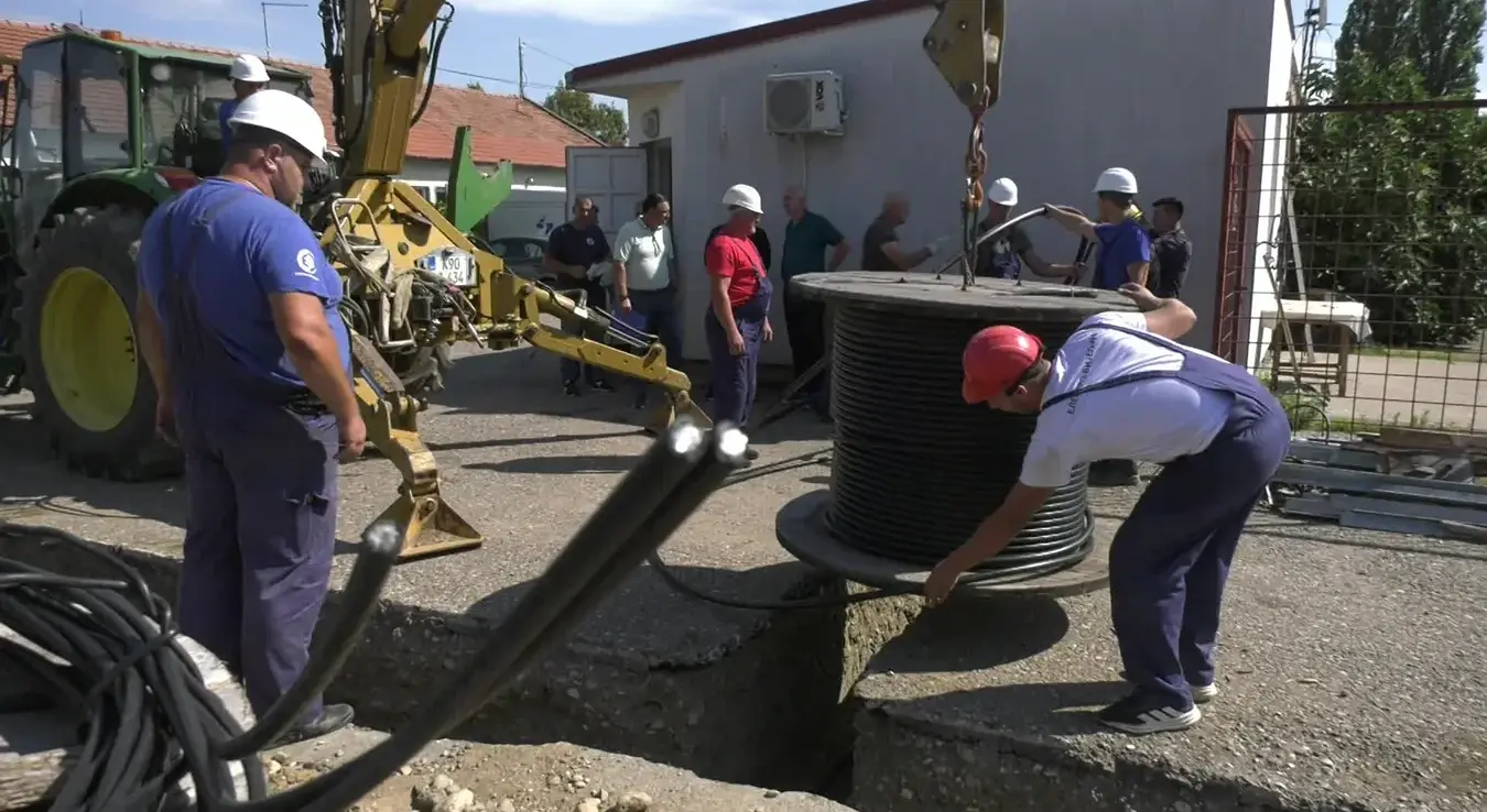 У Бијељини у току постављање подземних каблова