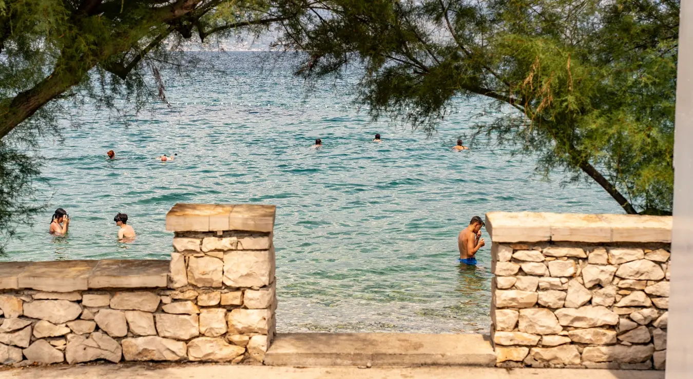 Хрватска море плажа одмор дестинација