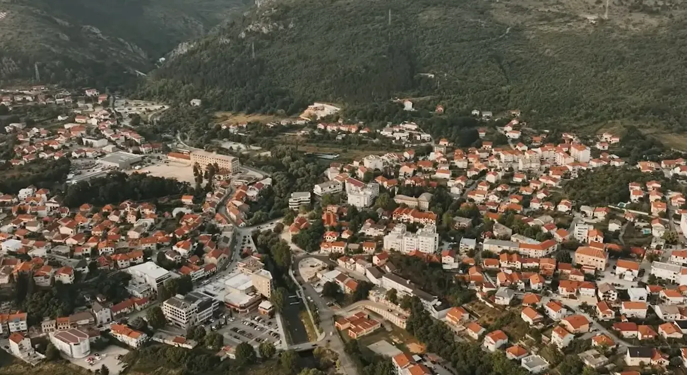 Широки Бријег