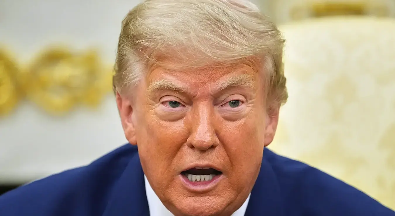 Предсједник Америке Доналд Трамп говори током састанка са либанским предсједником Џозефом Ауном у Овалној соби Бијеле куће, у уторак, 21. јула 2026. године, у Вашингтону.