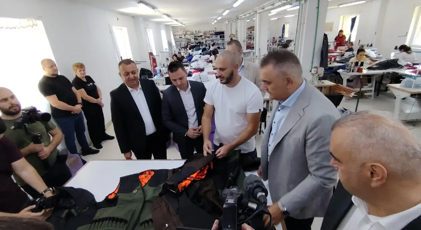 Минић посјетио предузеће "Графо Балкан" у Фочи