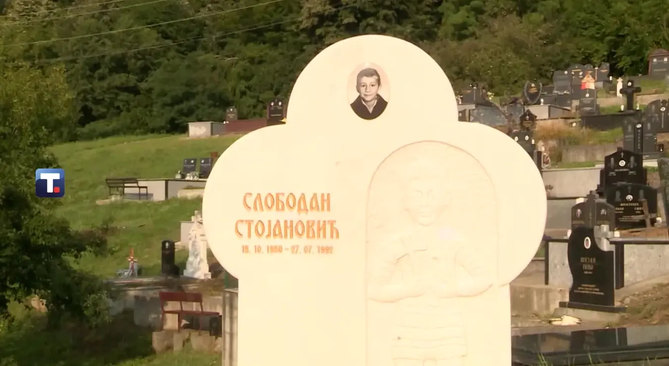 Споменик убијеног Слободана Стојановића