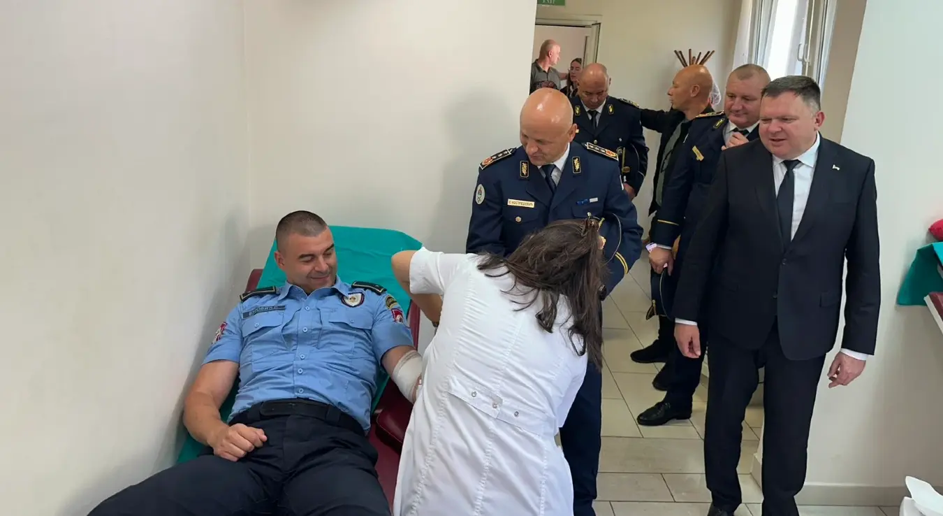 Добровољно давање крви МУП