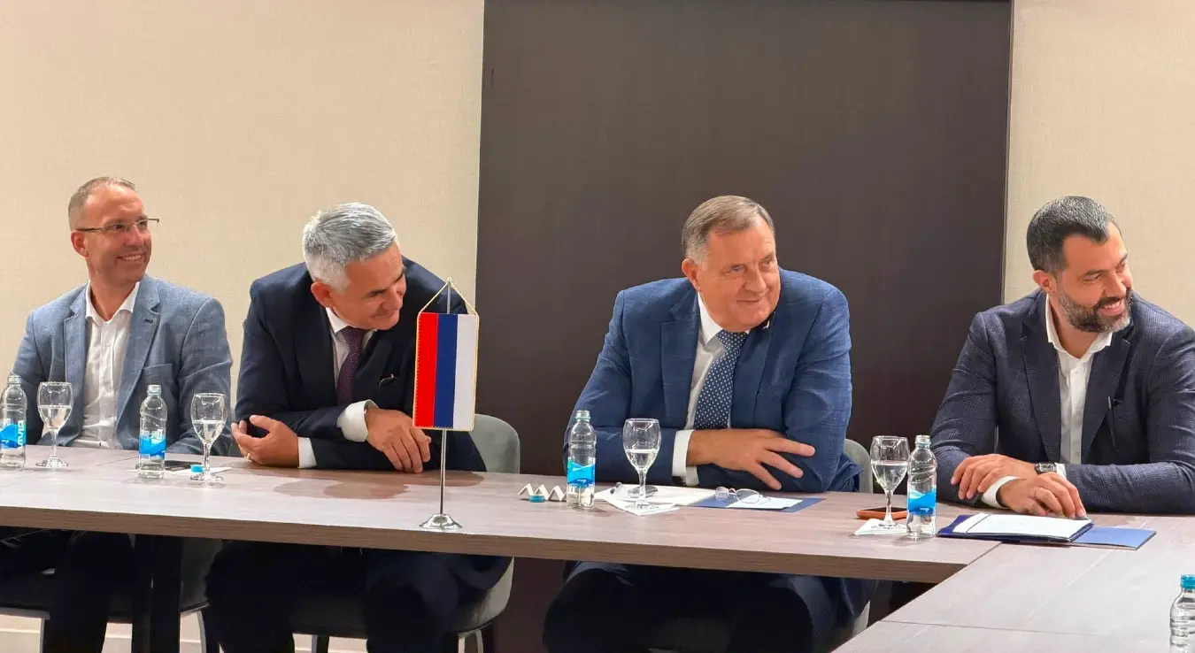 Милорад Додик и Игор Додик Брчко  састанак са привредницима