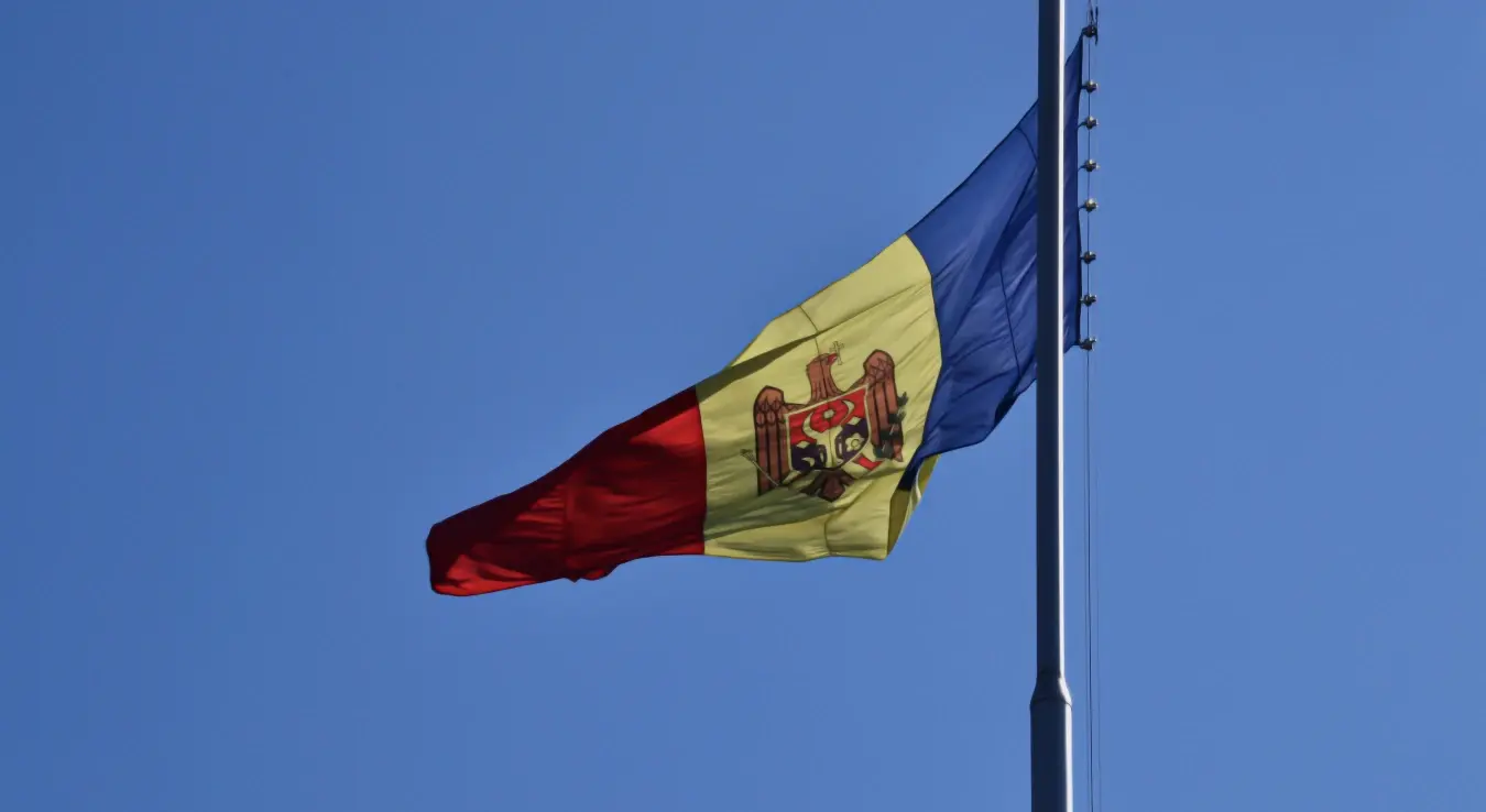 застава Молдавије небо јарбол