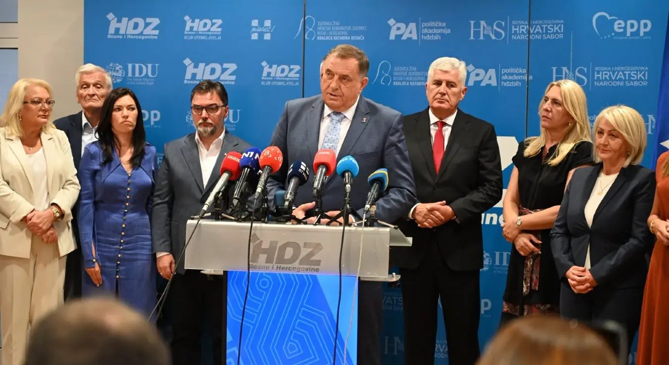 Милорад Додик