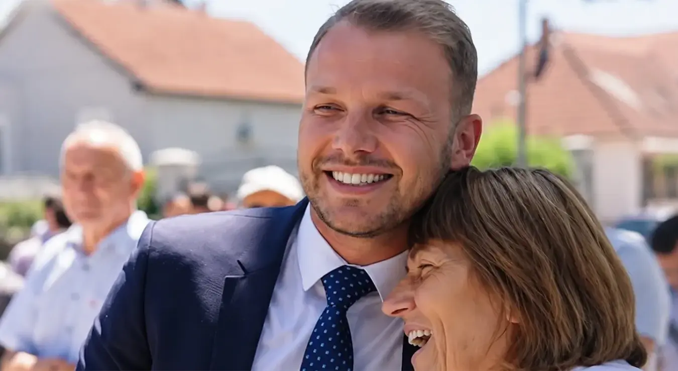 Станивуковић се смијао током парастоса у Братунцу