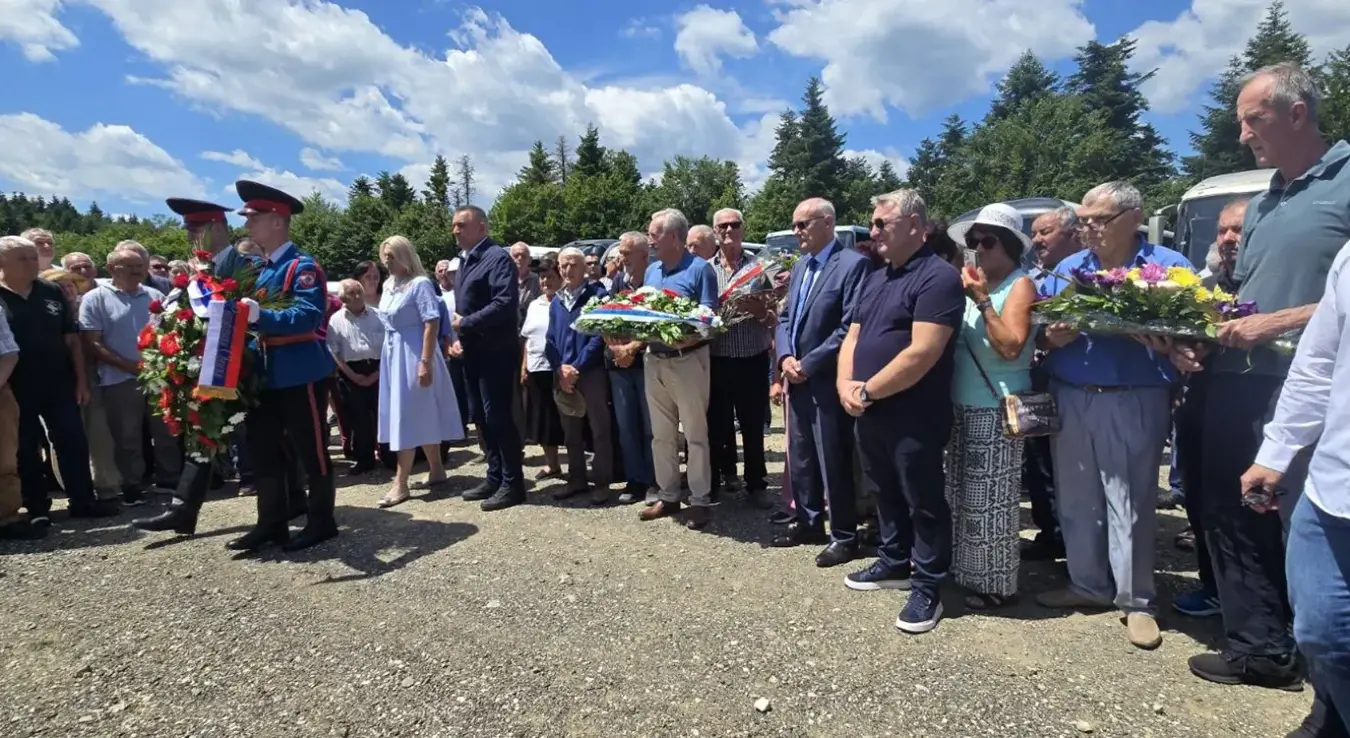Минић и Цвијановић са пензионерима