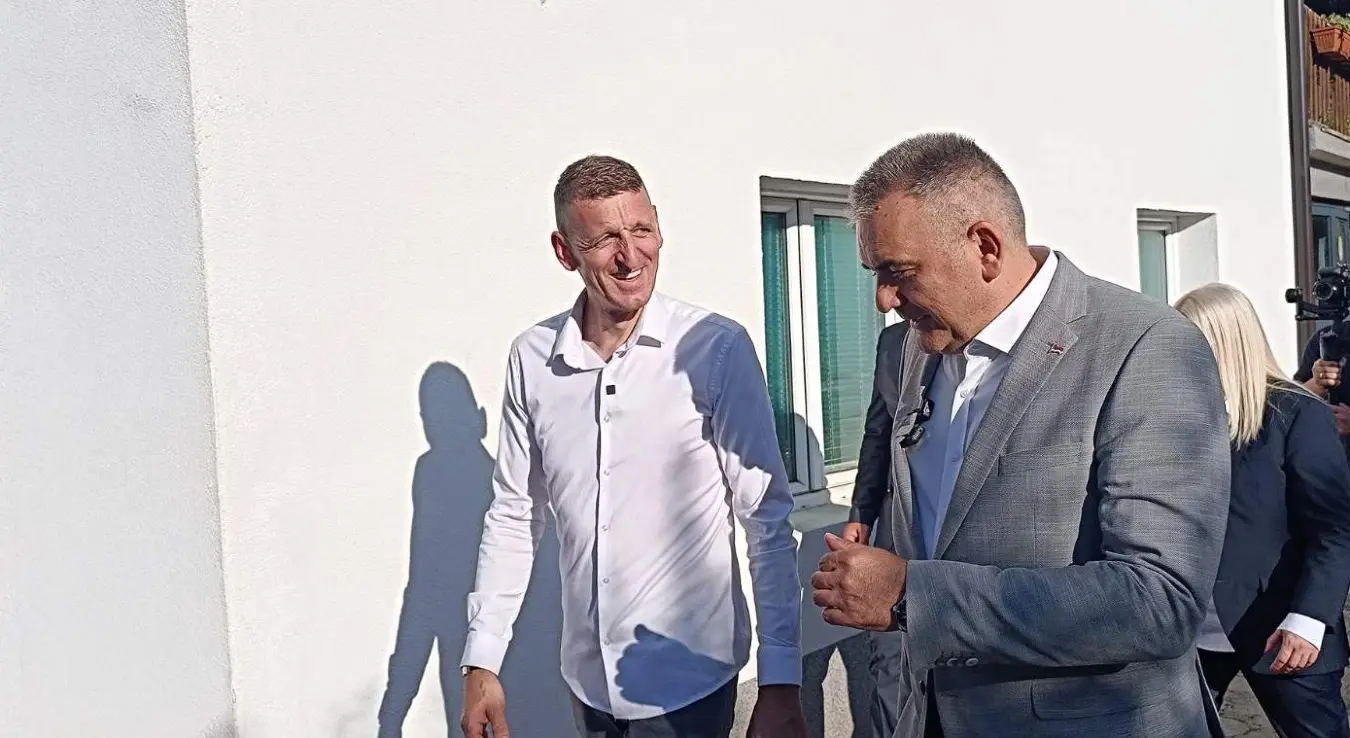 Минић посјета Пецикозе вишечлана породица