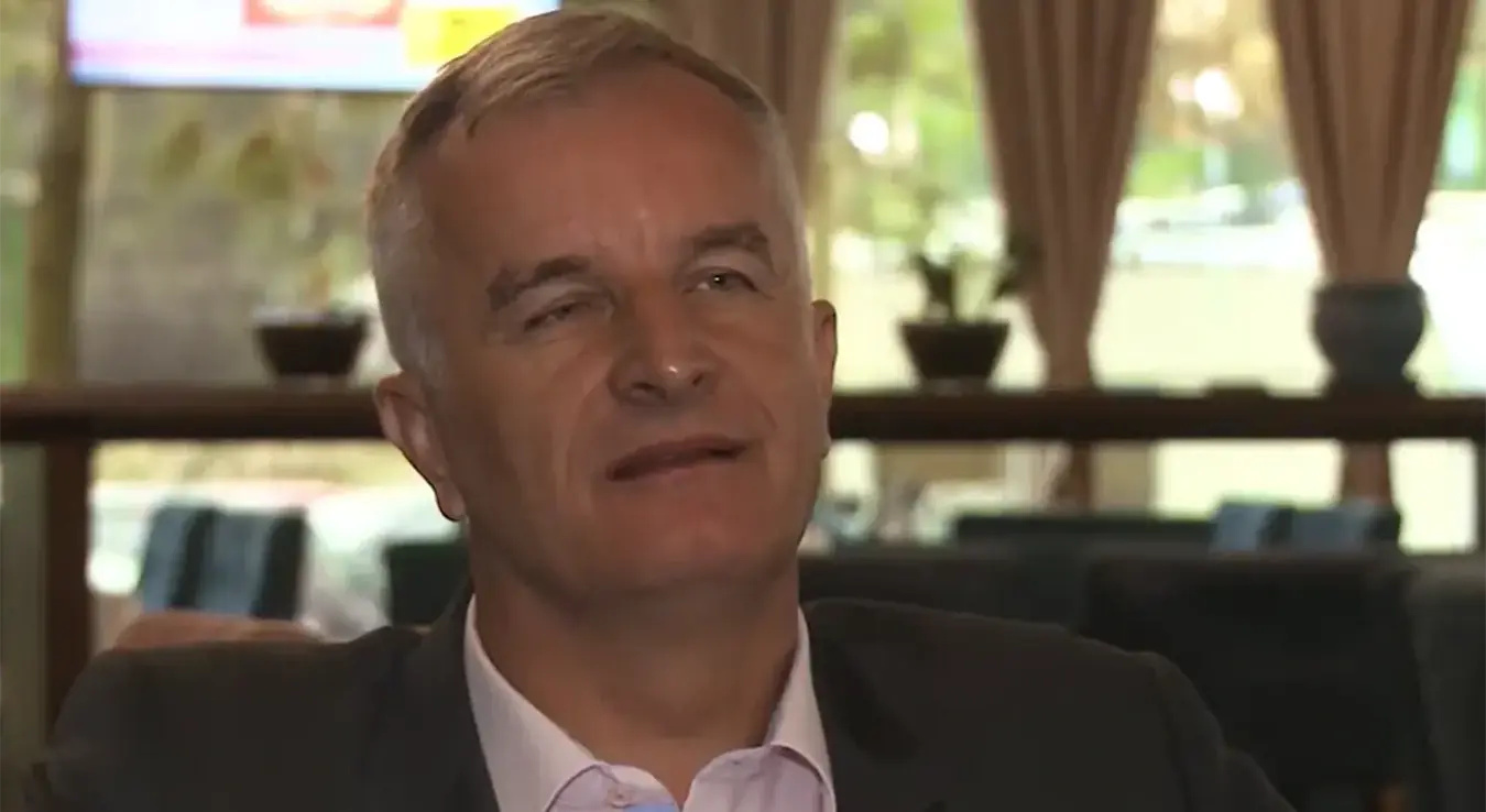 Бивши министар мијења презиме: "Јер се тако осјећам и д‌јелујем"