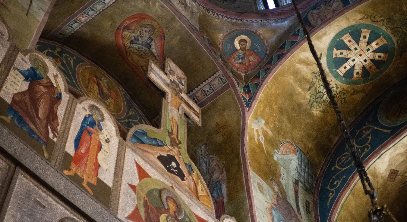 Црква је органски наставак оне исте заједнице (еклисије) која је рођена приликом Силаска Духа Светог, на дан Педесетнице, у Јерусалиму