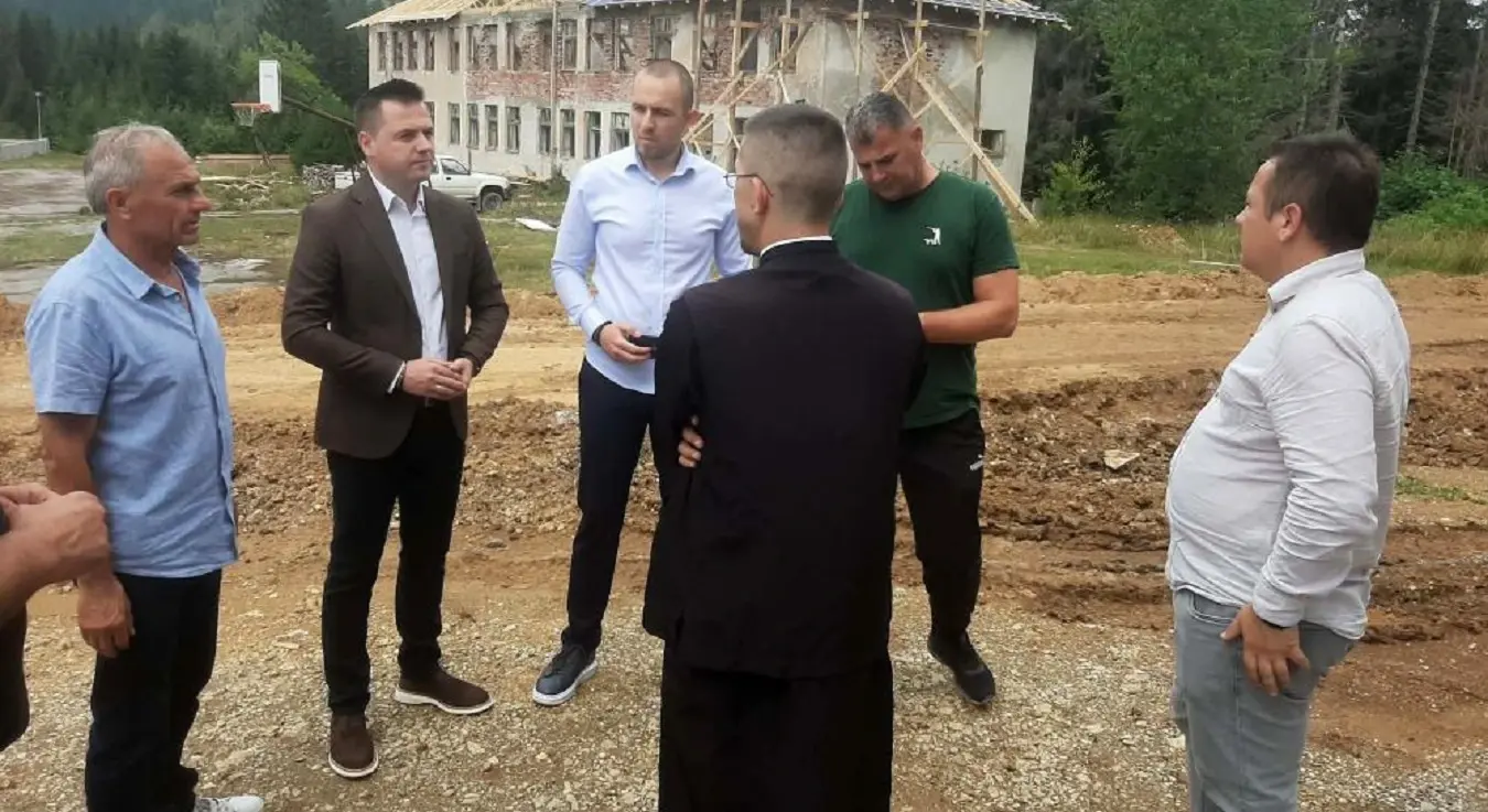 Вукадиновић обишао Заваит: Улагања у инфраструктуру, вјерске објекте и развој туризма