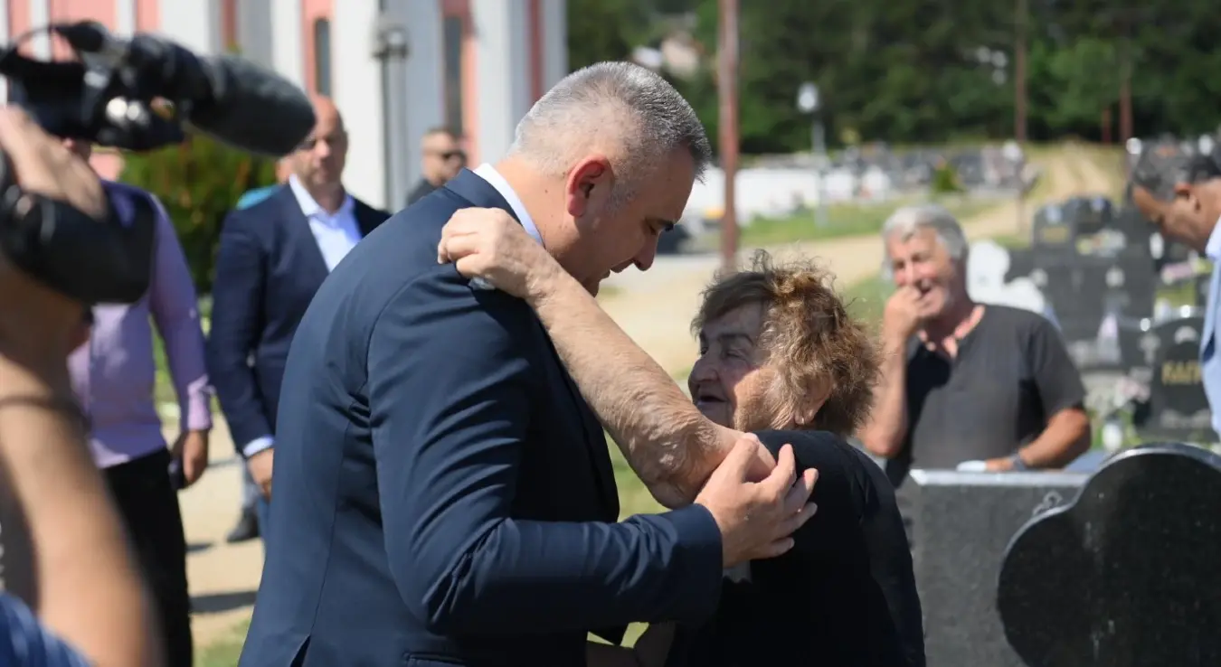 премијер Републике Српске Саво Минић, Мали Зејтинлик