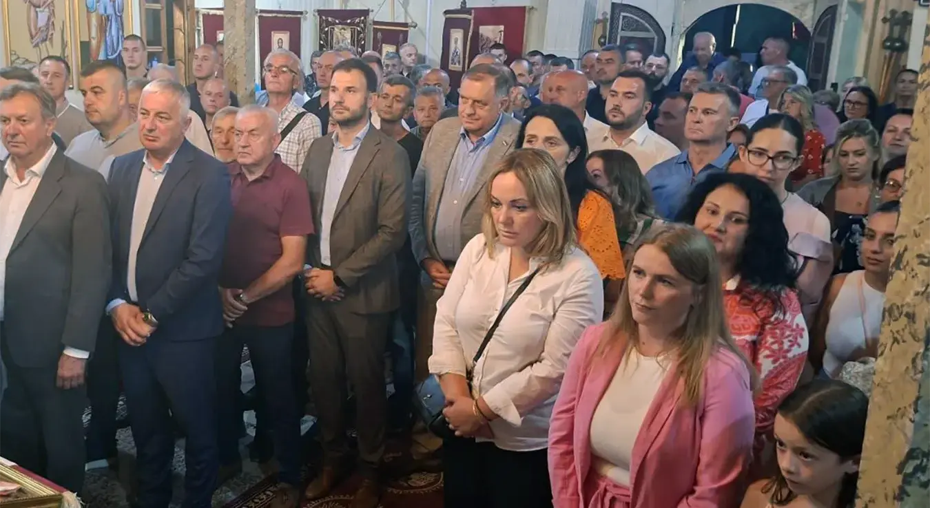 Предсједник СНСД-а Милорад Додик у приједорском насељу Марићка, присуствује Илинданском зборовању.