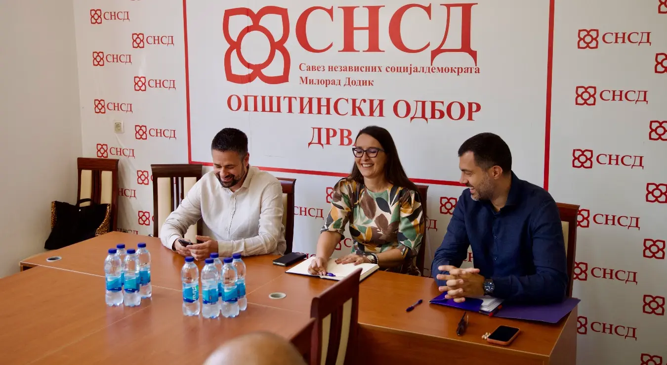 Организациони секретар СНСД Игор Додик и генерални секретар Срђан Амиџић одржали су састанак са руководством и члановима Општинског одбора СНСД Дрвар,.