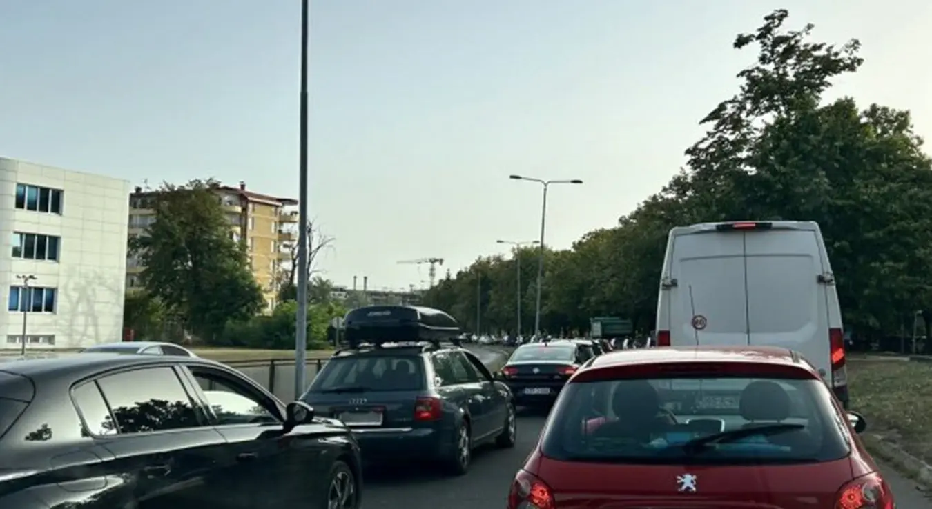 Бањалука саобраћај колапс гужва затворена саобраћајница кружни ток раскрсница