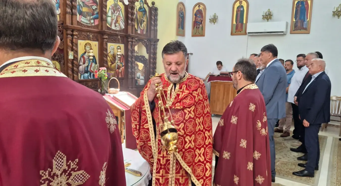 Парастосом у Храму Светих апостола Петра и Павла у Новом Граду почело је обиљежавање 31 године од егзодуса Срба из бивше Републике Српске Крајине у хрватској злочиначкој акцији "Олуја".