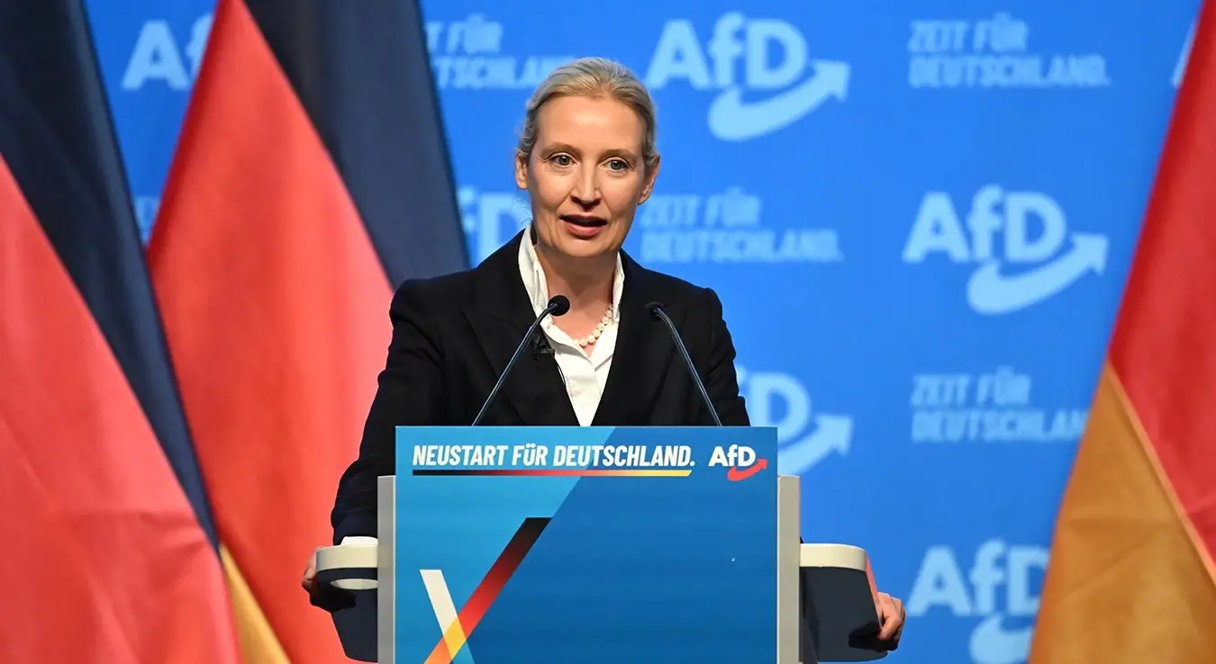 Алис Вајдел (нем. Alice Weidel) је немачка политичарка и копредседница десничарске и национално-конзервативне странке Алтернатива за Немачку (АфД).