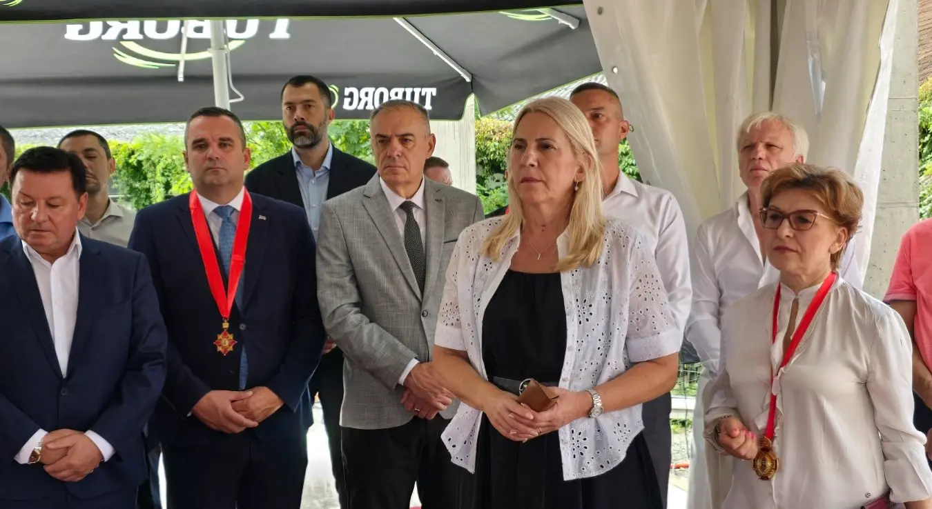 Цвијановић освештавање темеља Храма