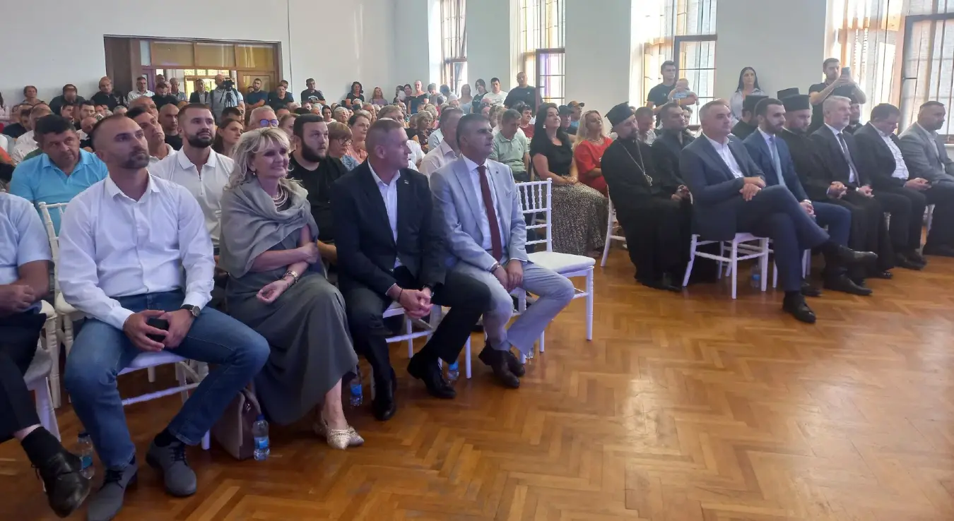 Премијер Владе Републике Српске Саво Минић у Босанском Петровцу.
