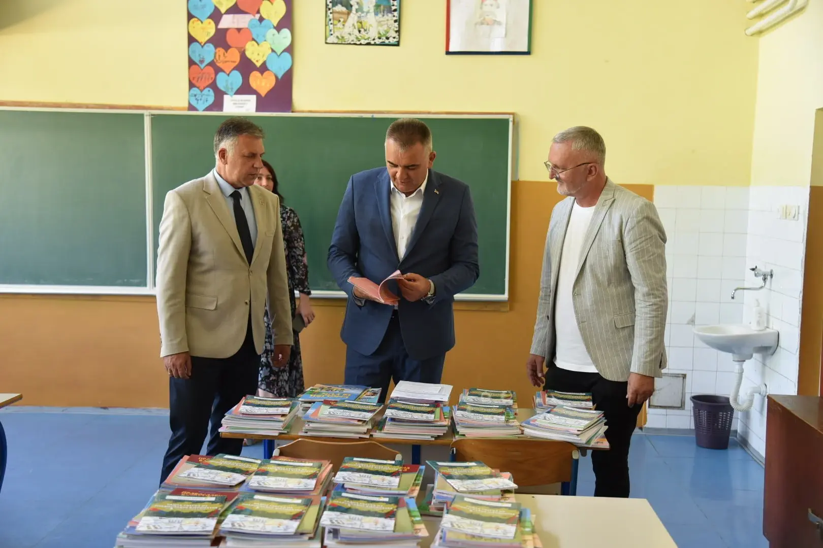 Минић и Голубовић у ОШ Станко Ракита