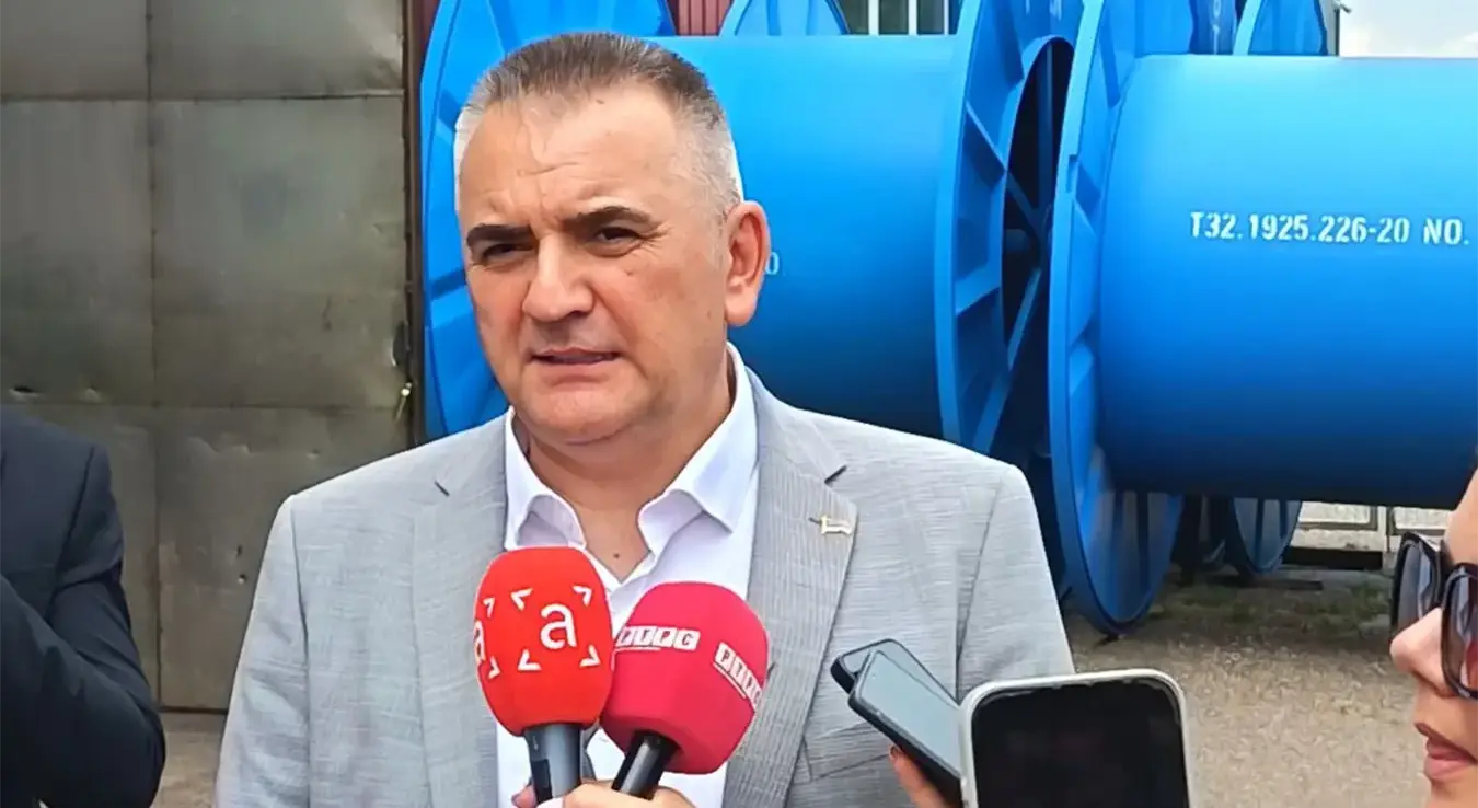 Премијер Републике Српске Саво Минић у посјети компанији "Елвако МетПро" у Бијељини.