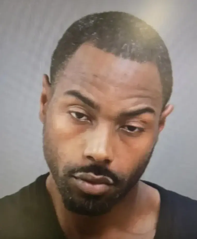 Зарик Ламонт Џонсон