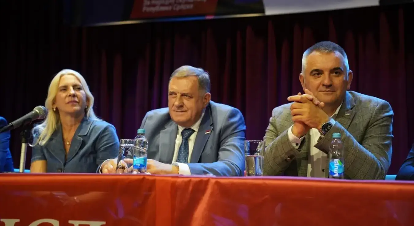 Изборна трибина СНСД-а "Разговор са грађанима" одржана је вечерас у Билећи.