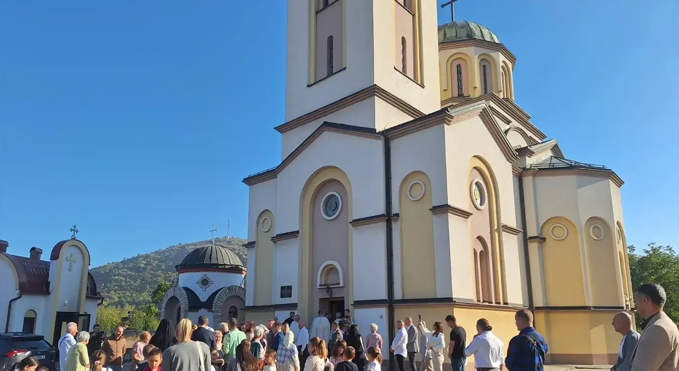 Храм Светог Петра Дабробосанског у Источној Илиџи.