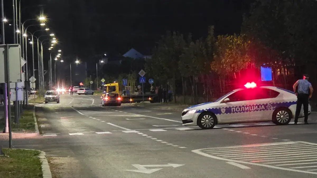 Двије особе су тешко повријеђене, 29. септембра, у саобраћајној незгоди која се десила на дијелу обилазнице у требињском насељу Гучина.